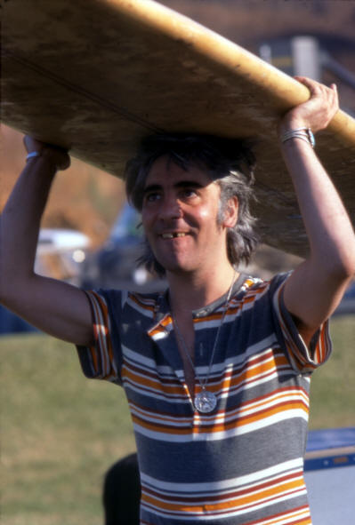 Keith Moon - 1975 Press Photo (with Surfboard)